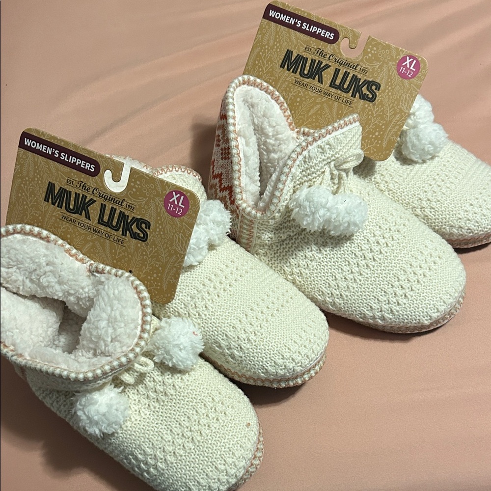 Muk Luks Women's Cream Bootie Slippers